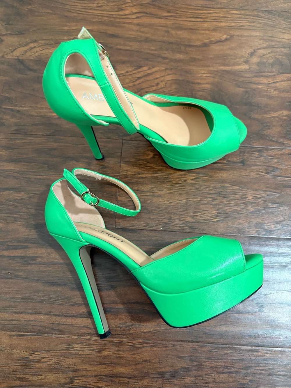 Ambelight Party Buckle Lime Green Platform Peep-Toe Stiletto Size 7.5
